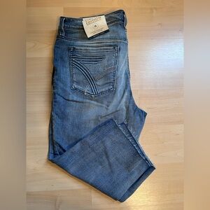 Seven7 Breezy Crop jeans light blue denim with frayed bottoms size 16